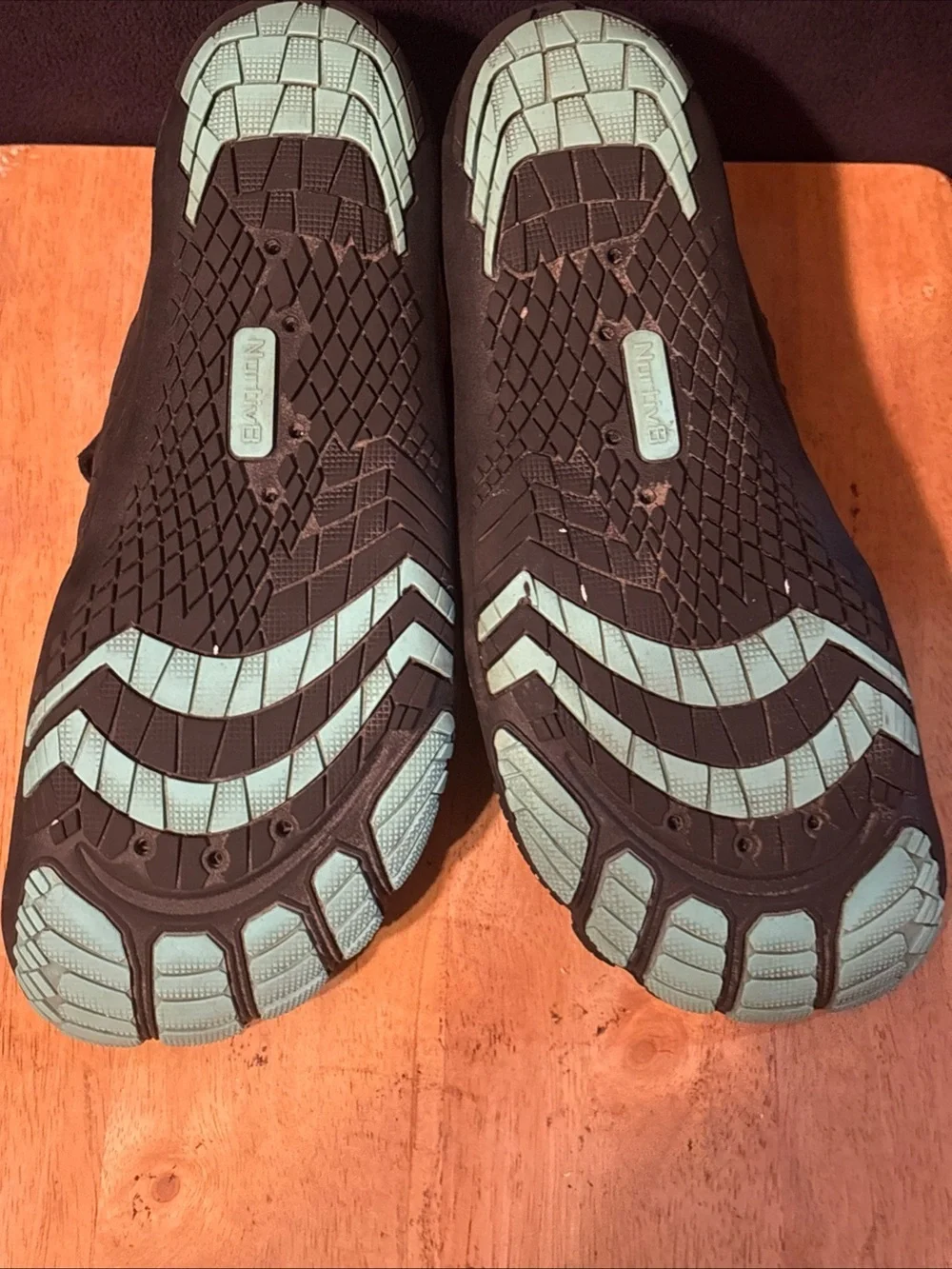 Men's Black Lightweight water, shoes with Secure Strap
